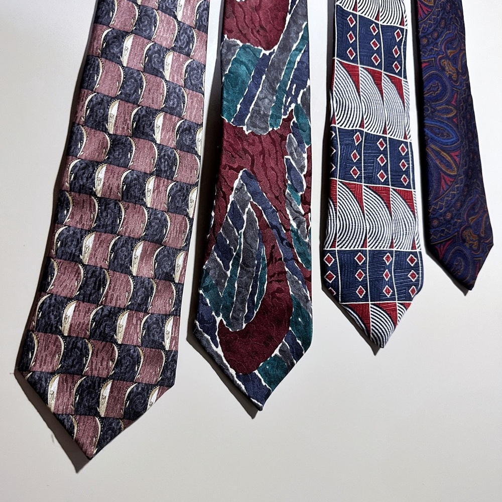 Movin on up Silk Tie Pack